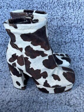 Steve Madden Cow Print Ankle Boots Block Heel Platform Zip Women 7.5